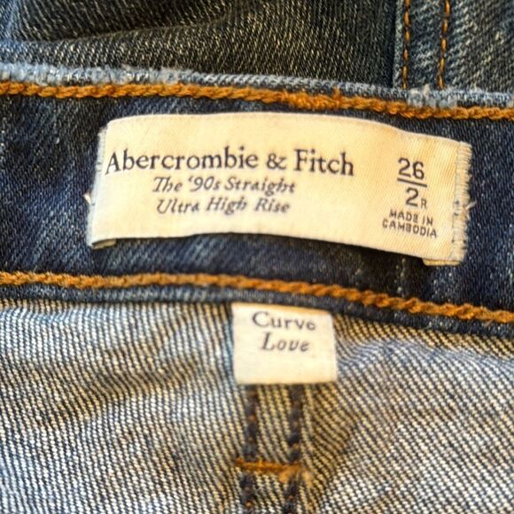 Abercrombie & Fitch “The ‘90’s Straight Ultra High Rise” Jeans - Picture 5 of 7